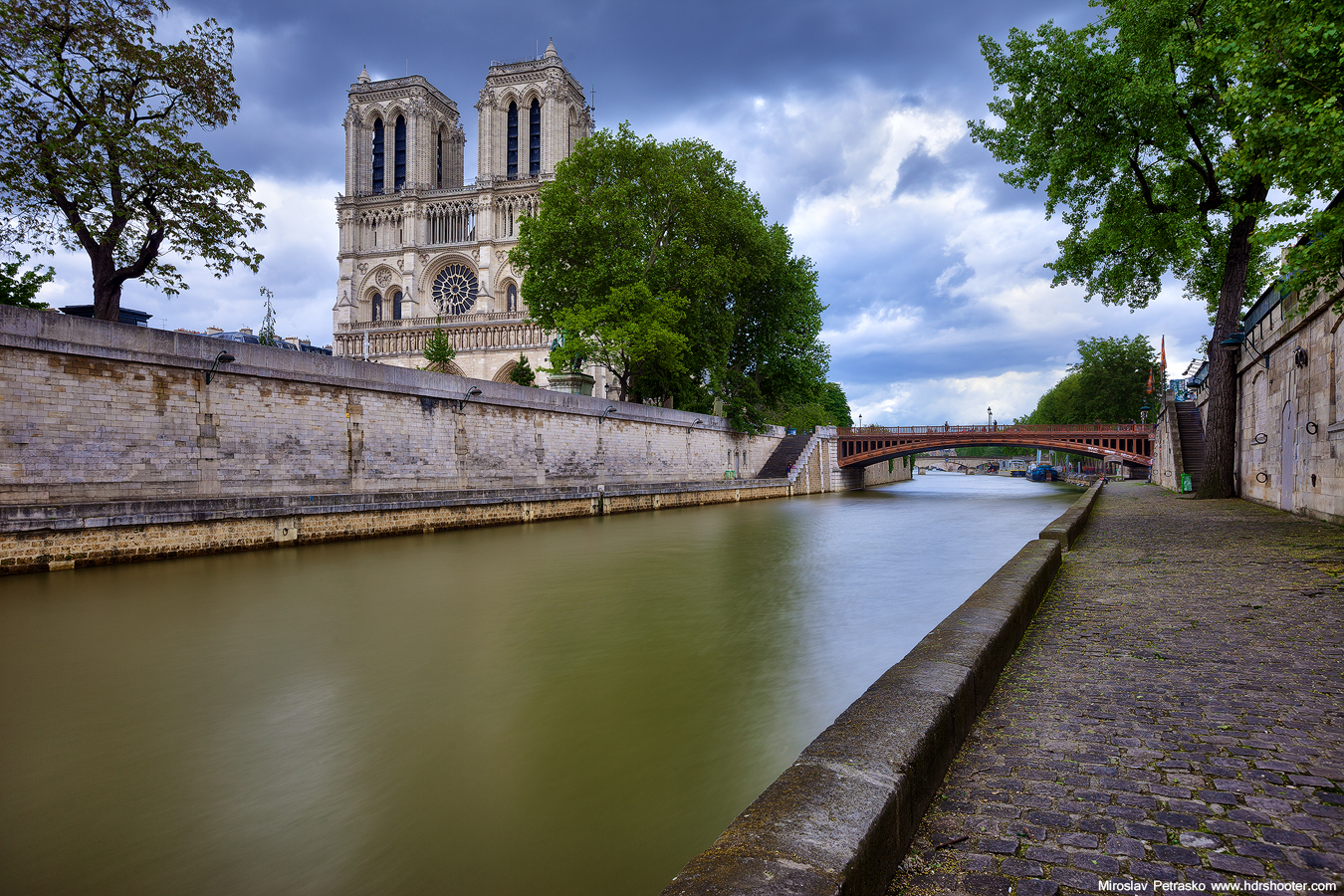 Rainy day at the Notre Dame HDRshooter