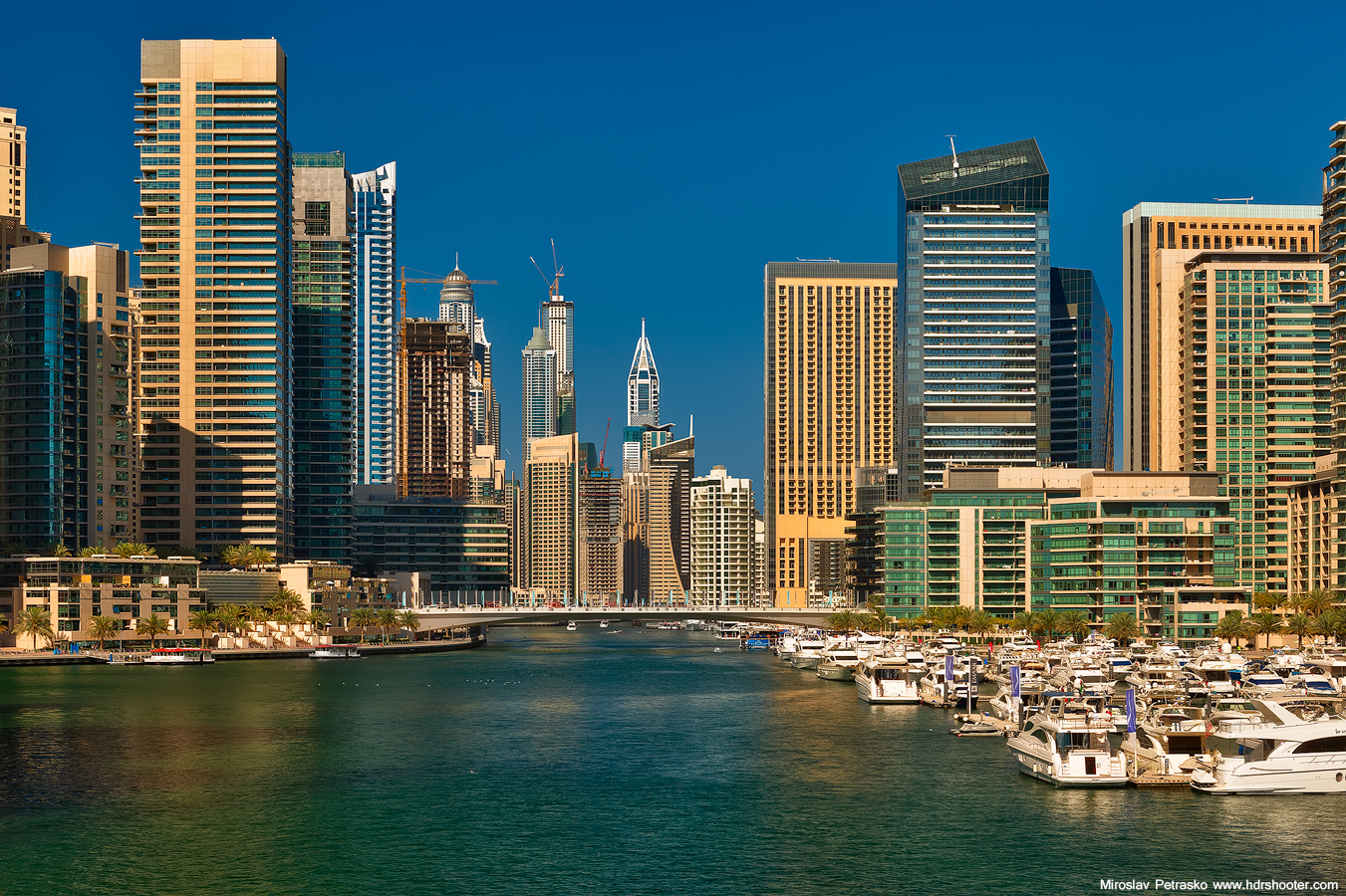 A lovely day in the Dubai Marina - HDRshooter