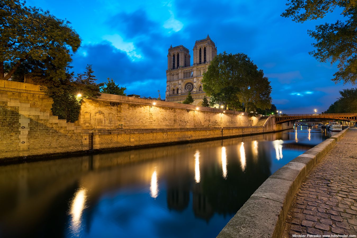 Rainy morning at the Notre Dame HDRshooter