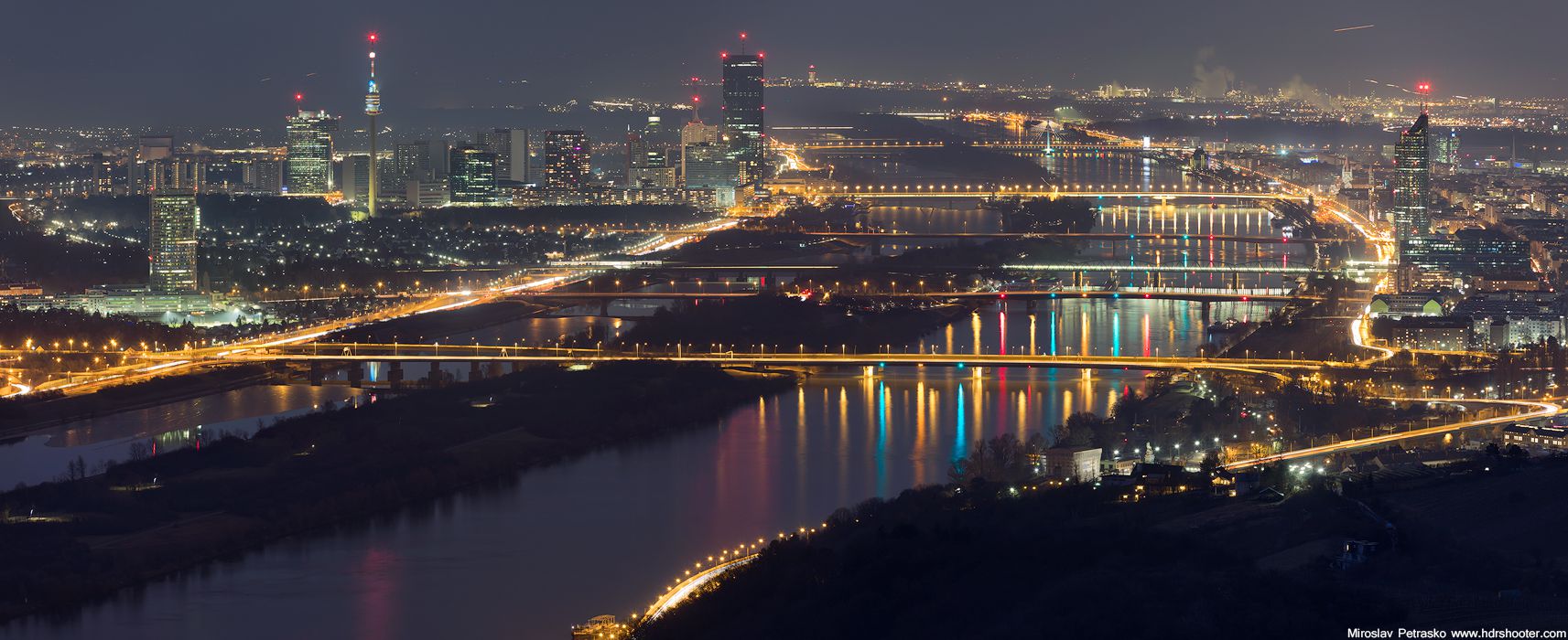 The night bridges in Vienna, Austria HDRshooter